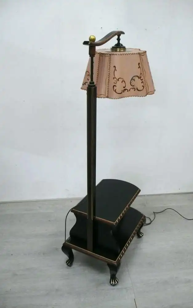 30er Stehlampe mit Tisch, Lesetisch, Chippendale Stil, Vollholz 8