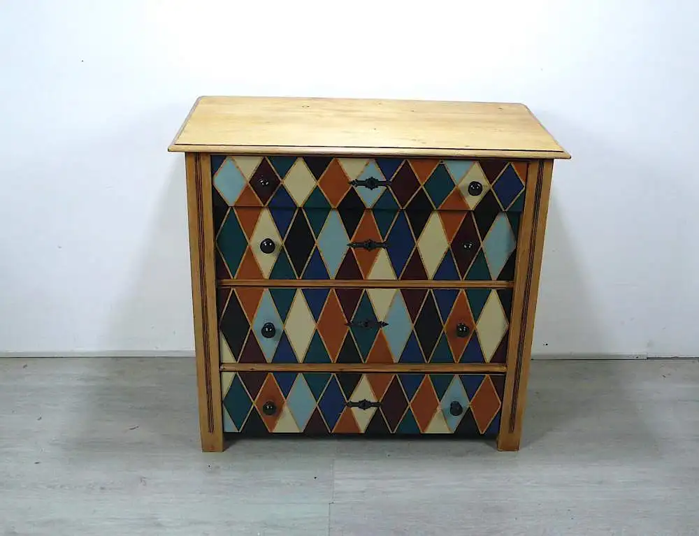 Antike Kommode 4 Schubladen Weichholz Natur + Bunte Rauten, um 1880 3