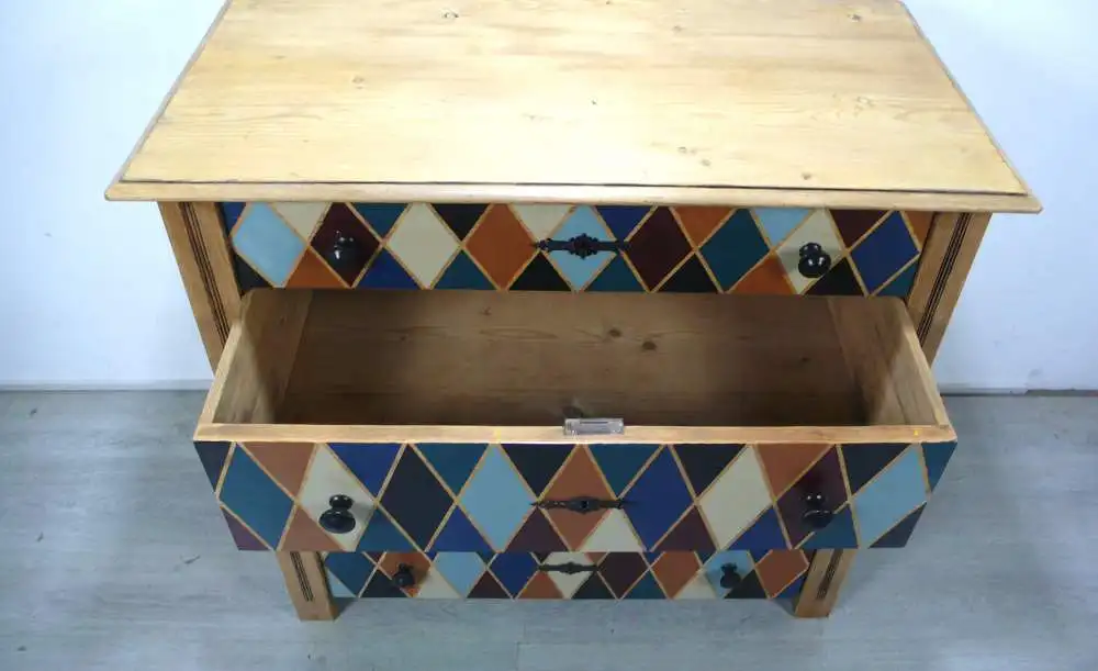 Antike Kommode 4 Schubladen Weichholz Natur + Bunte Rauten, um 1880 5