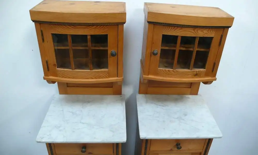 2 Nachttische mit Vitrinen-Aufsatz Biedermeier, Naturholz + Carrara Marmor um 1870 2