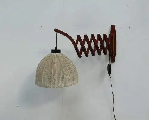 50er Wand Scherenlampe, Teak + Beige melierter Textil Schirm, Mid Century Modern Danish Modern Stil