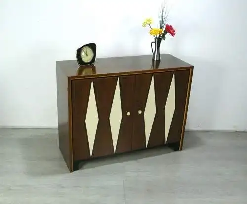 60er Sideboard 2-türig 2 Schubladen innen, Nußb mit Creme Akzenten, Vintage,  Mid Century