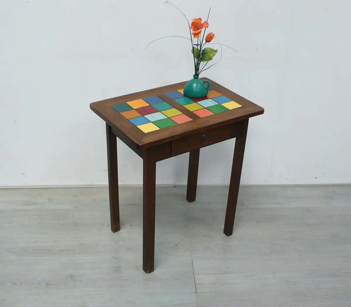 Antiker Holz Beistelltisch mit Schublade Nußbaum dkl + Shabby Bunte Quadrate, handbemalt, um 1900