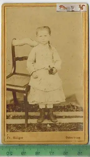 Mädchenfoto um 1900, Photogr. Atelier  Fr. Hillger, Osterburg, Maße: 10 x 6,2 cm, Zustand: gut