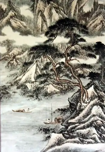 China &ndash; Anonymer Maler, Landschschaft auf HängerolleTusche auf grau laviertem Papier,oben rechts beschrieben, mit