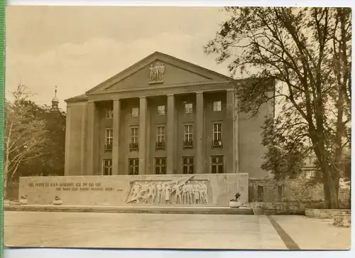 Suhl, Kreis-Kulturhaus „7. Oktober“ um 1950/1960 Verlag:, VEB Bild und Heimat, POSTKARTE mit Frankatur, mit Stempel, Suh