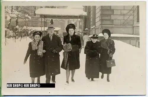 um 1930/1940 Ansichtskarte,  „Personen im Winter“  ungebrauchte Karte