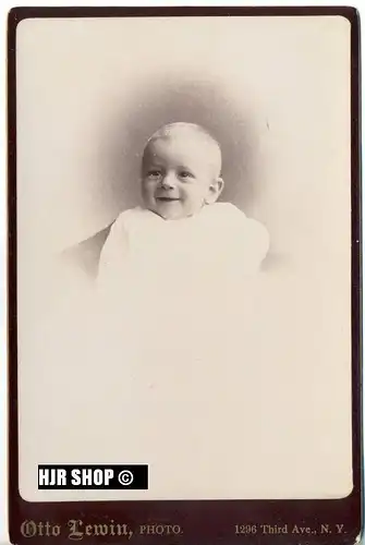 Foto um 1900,  Lewin N.Y , Maße 14,3 x 10 cm, auf Pappe aufgeklebt