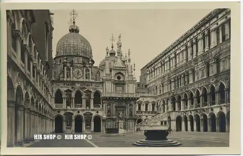 um 1920/1930 Ansichtskarte  „Venedig, Palazzo Ducale-Il cortile“  ungebrauchte Karte