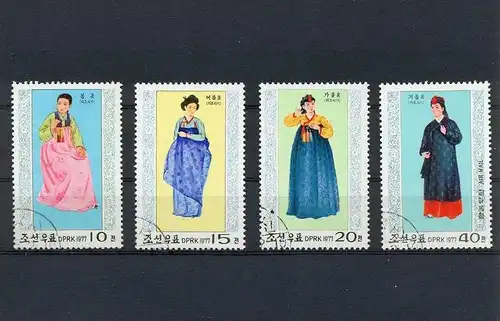 DPRK 1977, 4x Marken, Landestracht