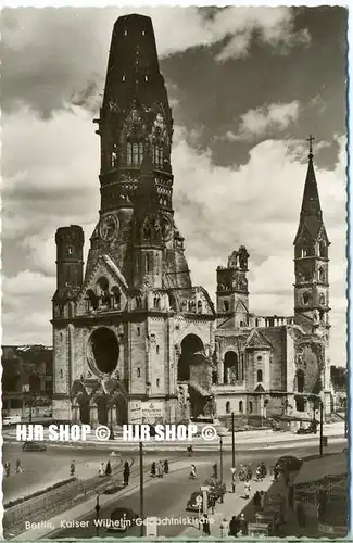 um 1950/1960 Ansichtskarte,  „Kaiser Wilhelm Gedächtniskirche“ mit Frankatur (entfernt)