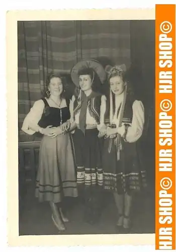 Folklore-Trachten, Foto 12 x 8,5 cm