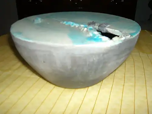 DER UNBEKANNTE AUS DER ERDE