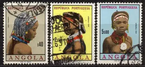 Angola, Mi-Nr. 428, 432 + 435 gest., Frauen aus Angola