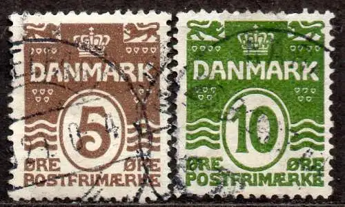 Dänemark, Mi-Nr. 118 + 120 gest., Wellenlinien mit 18 Herzchen