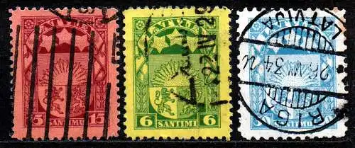 Lettland, Mi-Nr. 104, 118 + 122 gest., Staatswappen