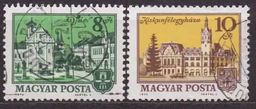 Ungarn, Mi-Nr. 3001 + 3002 gest., Stadtbilder: Vács + Kiskunfelegyháza