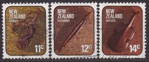 Neuseeland, Mi-Nr. 697, 698 + 700 gest., Kunsthandwerk der Maoris