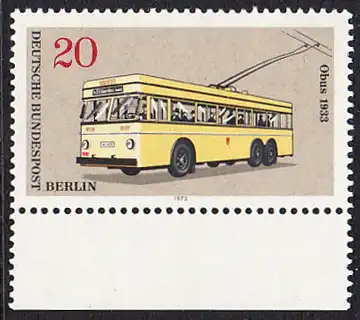 BERLIN 1973 Michel-Nummer 447 postfrisch EINZELMARKE RAND unten - Berliner Verkehrsmittel: Omnibusse, Obus