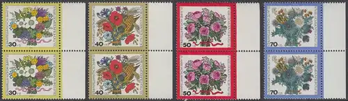 BERLIN 1974 Michel-Nummer 473-476 postfrisch SATZ(4) vert.PAARE RÄNDER rechts - Blumensträuße