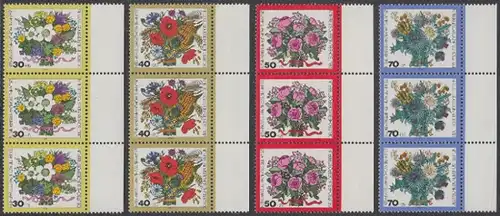 BERLIN 1974 Michel-Nummer 473-476 postfrisch SATZ(4) vert.STRIPS(3) RÄNDER rechts - Blumensträuße