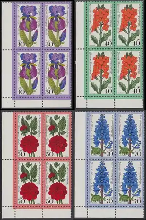 BERLIN 1976 Michel-Nummer 524-527 postfrisch SATZ(4) BLÖCKE ECKRAND unten links - Gartenblumen