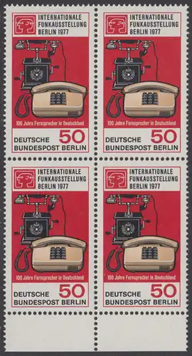 BERLIN 1977 Michel-Nummer 549 postfrisch BLOCK RÄNDER unten - Internationale Funkausstellung / 100 Jahre Telefon in Deutschland
