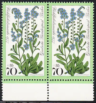 BERLIN 1977 Michel-Nummer 559 postfrisch horiz.PAAR RAND unten - Wiesenblumen: Vergissmeinnicht