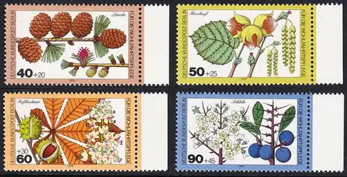 BERLIN 1979 Michel-Nummer 607-610 postfrisch SATZ(4) EINZELMARKEN RÄNDER rechts - Blätter, Blüten und Früchte des Waldes
