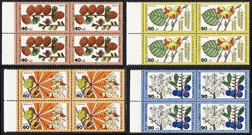 BERLIN 1979 Michel-Nummer 607-610 postfrisch SATZ(4) BLÖCKE RÄNDER links - Blätter, Blüten und Früchte des Waldes