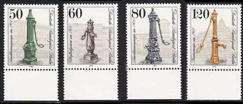 BERLIN 1983 Michel-Nummer 689-692 postfrisch SATZ(4) EINZELMARKEN RÄNDER unten - Historische Straßenpumpen in Berlin