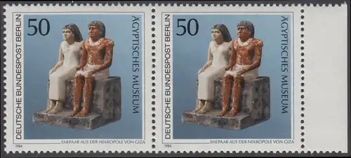 BERLIN 1984 Michel-Nummer 709 postfrisch horiz.PAAR RAND rechts - Kunstschätze in Berliner Museen: Ehepaar aus der Nekropole von Giza (Ägyptisches Museum)