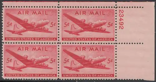 USA Michel 0549 / Scott C032 postfrisch Luftpost-PLATEBLOCK ECKRAND oben rechts m/Platten-# 23492 (b) - Douglas DC-4 Skymaster