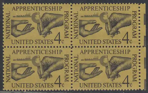 USA Michel 0831 / Scott 1201 postfrisch BLOCK RAND rechts - 25 Jahre nationales Lehrlingsausbildungsgesetz; Facharbeiter übergibt Lehrling Mikrometerschraube