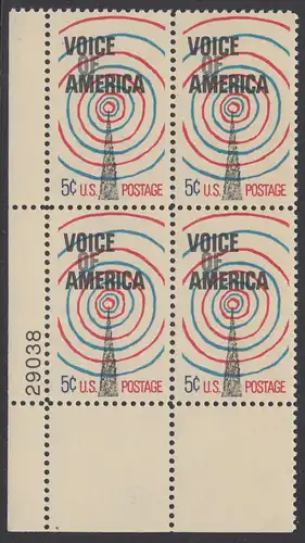 USA Michel 0927 / Scott 1329 postfrisch PLATEBLOCK ECKRAND unten links m/ Platten-# 29038 - Radiosender „Stimme Amerikas“; Sendemast mit ausstrahlenden Radiowellen