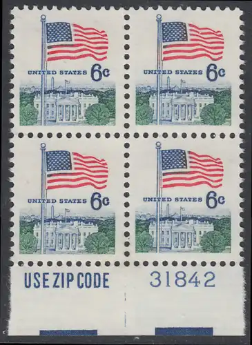 USA Michel 0941D / Scott 1338D postfrisch BLOCK RÄNDER unten m/ Platten-# 31842 & ZIP-Emblem (a2) - Flagge und Weißes Haus