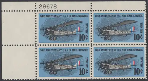 USA Michel 0948 / Scott C074 postfrisch Luftpost-PLATEBLOCK ECKRAND oben links m/ Platten-# 29678 (b) - 50 Jahre US-Flugpostdienst; Erstes Postflugzeug Curtiss JN-4 H Jenny