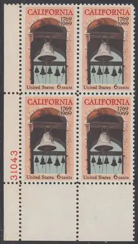USA Michel 0983 / Scott 1373 postfrisch PLATEBLOCK ECKRAND unten links m/ Platten-# 31043 - Besiedelung von Kalifornien; Glockenturm der Carmel-Mission