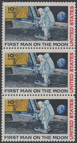 USA Michel 0990 / Scott C076 postfrisch vert.STRIP(3) - Erste bemannte Mondlandung; Astronaut Neil Armstrong betritt als erster Mensch den Mond