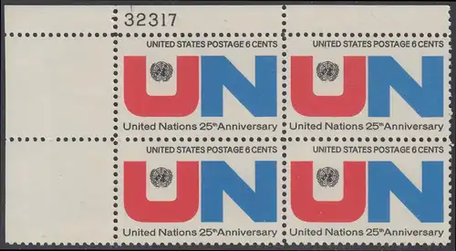 USA Michel 1021 / Scott 1419 postfrisch PLATEBLOCK ECKRAND oben links m/ Platten-# 32317 - 25 Jahre Vereinte Nationen (UNO): UNO-Emblem, Inschrift 
