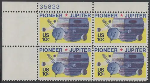 USA Michel 1164 / Scott 1556 postfrisch PLATEBLOCK ECKRAND oben links m/ Platten-# 35823 - Pioneer-Programm zur Erforschung des Planeten Jupiter; Raumsonde Pioneer, Planet Jupiter mit Monden