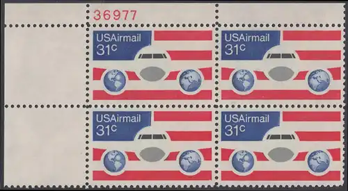 USA Michel 1201 / Scott C090 postfrisch Luftpost-PLATEBLOCK ECKRAND oben links m/ Platten-# 38310 - Flugzeug mit Erdhalbkugeln