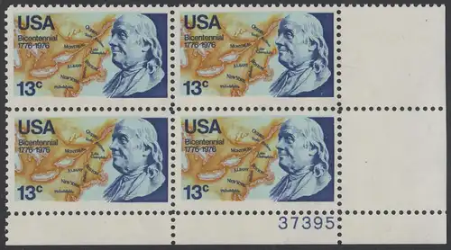 USA Michel 1277 / Scott 1690 postfrisch PLATEBLOCK ECKRAND unten rechts m/ Platten-# 37395 - Unabhängigkeit der Vereinigten Staaten von Amerika: Benjamin Franklin (1706-1790), 1. Generalpostmeister für Kanada und die USA, Politiker; Landkarte von...