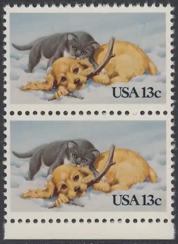 USA Michel 1611 / Scott 2025 postfrisch vert.PAAR RAND unten - Grußmarke: Kätzchen und Hündchen