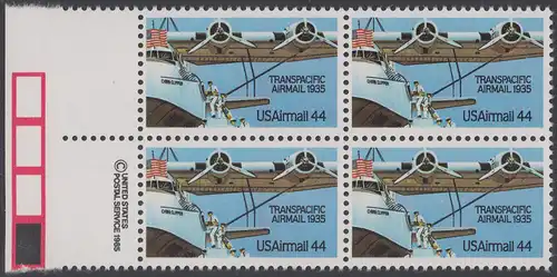 USA Michel 1727 / Scott C115 postfrisch BLOCK RÄNDER links m/ copyright symbol - Luftpost: 50 Jahre Flugpostverbindung über den Pazifik