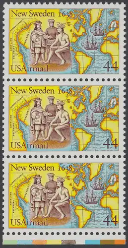 USA Michel 1974 / Scott C117 postfrisch vert.STRIP(3) RAND unten - 350. Jahrestag der Gründung von Neu-Schweden; Kolonisten und Indianer beim Tauschhandel, Landkarten