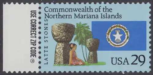 USA Michel 2423 / Scott 2804 postfrisch EINZELMARKE RAND links m/ ZIP-Emblem - 15 Jahre Commonwealth der Nördlichen Marianen: Latte-Steine