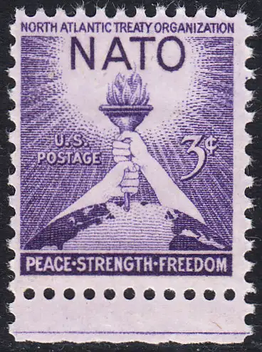 USA Michel 0627 / Scott 1008 postfrisch EINZELMARKE RAND unten (a2) - 3 Jahre Nordatlantikpakt (NATO); Globus und Freiheitsfackel 