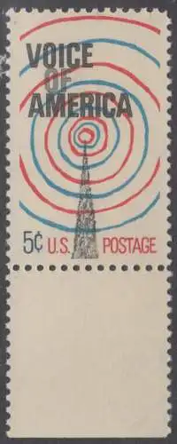 USA Michel 0927 / Scott 1329 postfrisch EINZELMARKE RAND unten - Radiosender „Stimme Amerikas“; Sendemast mit ausstrahlenden Radiowellen
