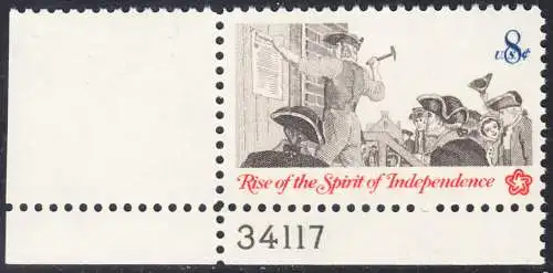 USA Michel 1094 / Scott 1477 postfrisch EINZELMARKE ECKRAND unten links m/ Platten-# 34117 - 200 Jahre Unabhängigkeit der Vereinigten Staaten von Amerika (1976): Nachrichtenwesen zur Kolonialzeit; Anschlagen eines Flugblattes
